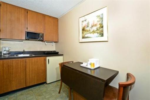 фото отеля Americas Best Value Inn Covington (Virginia)