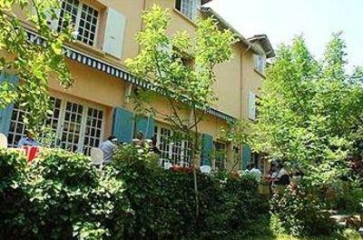 фото отеля Logis Hostellerie le Blason de Provence