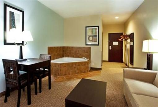 фото отеля Holiday Inn Express Eunice