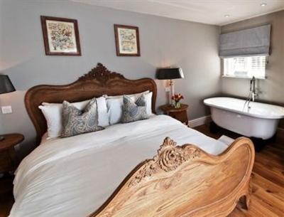 фото отеля White Hart Hotel Nettlebed