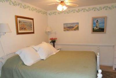 фото отеля The Beach Rose Inn