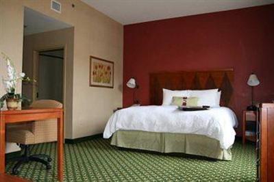 фото отеля Hampton Inn & Suites Williamsburg-Central