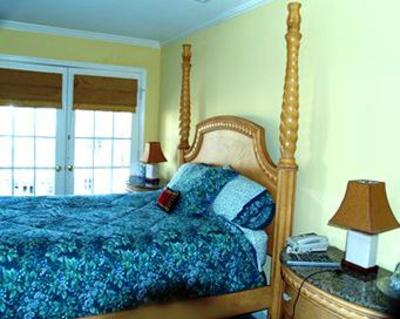 фото отеля Russell Roost Bed and Breakfast