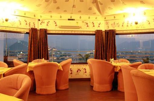 фото отеля Kurabar Haveli