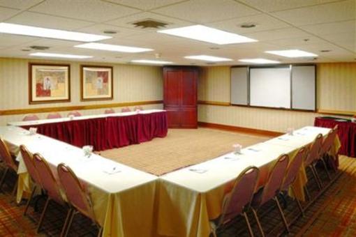 фото отеля Hampton Inn Oklahoma City-Airport