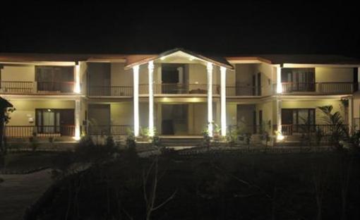 фото отеля Corbett Woodland Inn