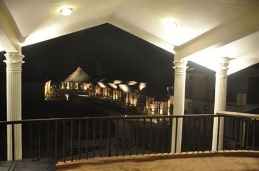 фото отеля Corbett Woodland Inn