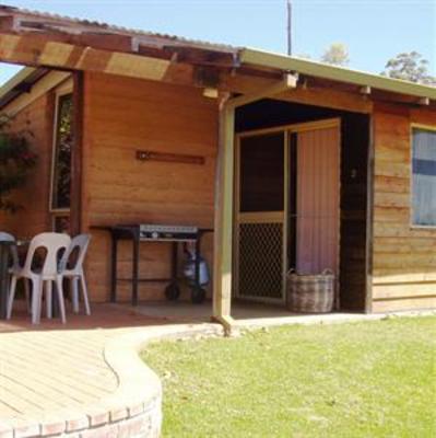 фото отеля Pemberton Farm Chalets