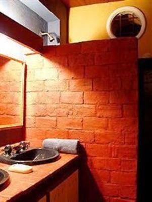 фото отеля Les Lezards Bed & Breakfast