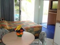 Runaway Bay Motor Inn
