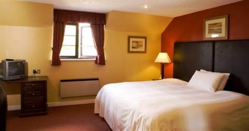 фото отеля The Queens Head Hotel Milton Ernest