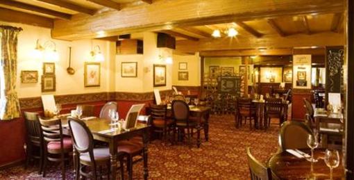 фото отеля The Queens Head Hotel Milton Ernest
