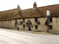 The Queens Head Hotel Milton Ernest