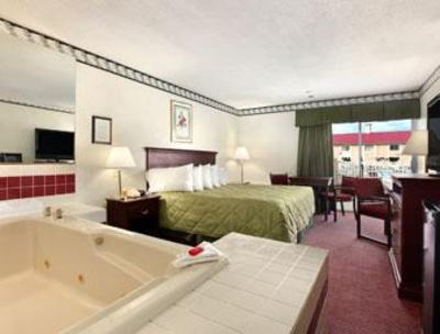 фото отеля Ramada Inn Bowling Green