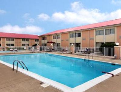 фото отеля Ramada Inn Bowling Green