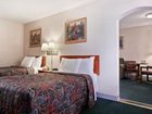 фото отеля Days Inn & Suites Terre Haute