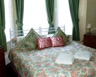 фото отеля The Denewood Guest House Sandown