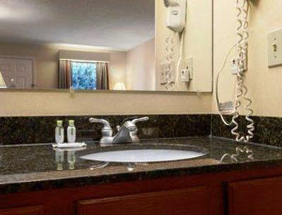 фото отеля Baymont Inn & Suites Smithfield