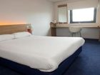 фото отеля Travelodge Hotel Uxbridge Central London