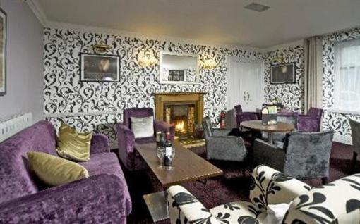 фото отеля Invercauld Arms Hotel