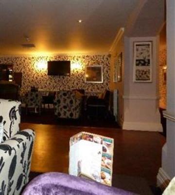 фото отеля Invercauld Arms Hotel