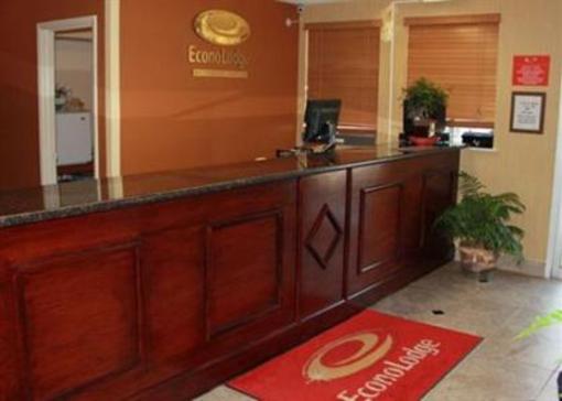 фото отеля Econo Lodge Near Quantico Marine Base