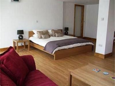 фото отеля The Dairy Bed and Breakfast Romsey
