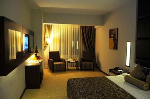 фото отеля North Point Hotel