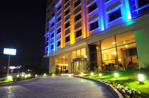 фото отеля North Point Hotel