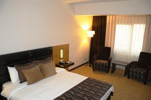 фото отеля North Point Hotel