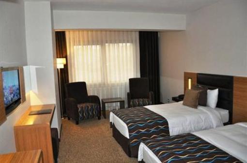 фото отеля North Point Hotel