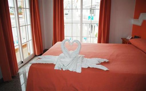 фото отеля Hostal Mary Tere