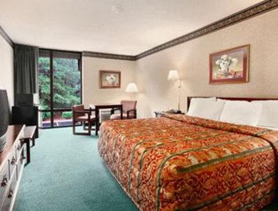 фото отеля Days Inn Fayetteville - South I-95 Exit 49