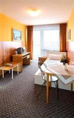фото отеля Hotel Krone Neufahrn bei Freising