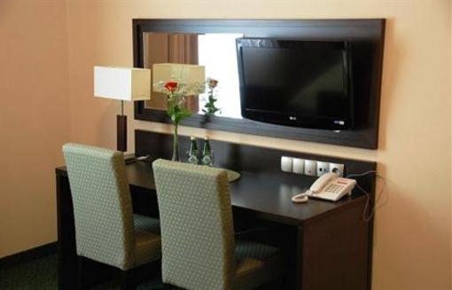 фото отеля Hotel Topaz Poznan