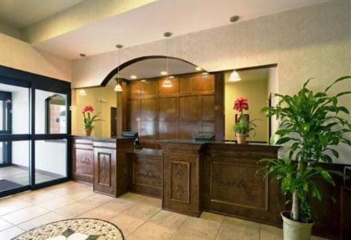 фото отеля BEST WESTERN McComb Inn & Suites
