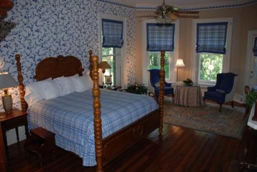 фото отеля Rockwood Manor B & B