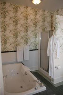 фото отеля Rockwood Manor B & B