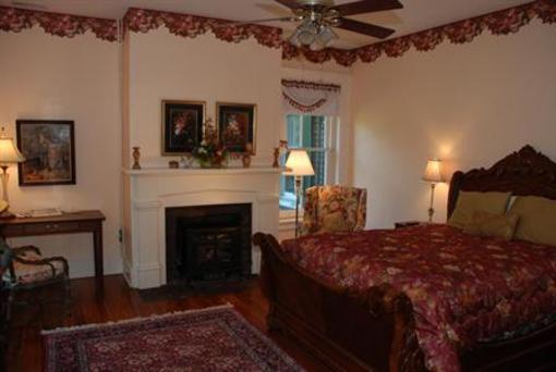 фото отеля Rockwood Manor B & B