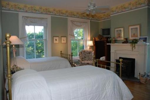 фото отеля Rockwood Manor B & B