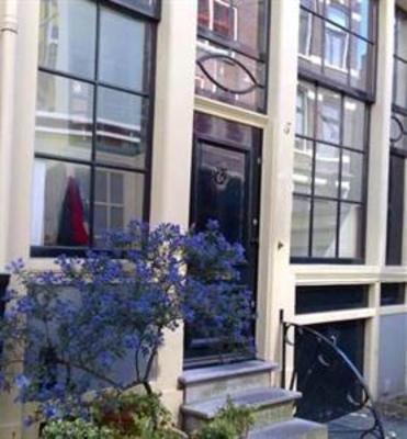 фото отеля Authentic Jordaan Apartment