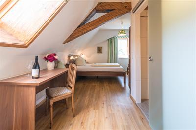 фото отеля Schwarzwaldgasthof Zum Goldenen Adler
