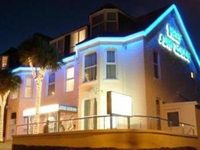 Reef Surf Lodge