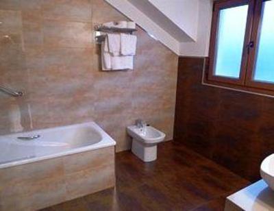 фото отеля Hotel Valle De Cabezon