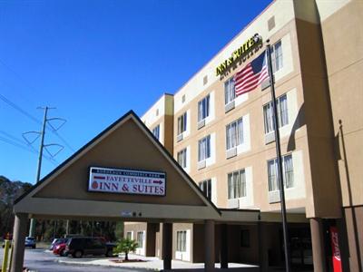 фото отеля Fayetteville Inn And Suites