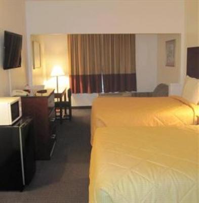 фото отеля Fayetteville Inn And Suites