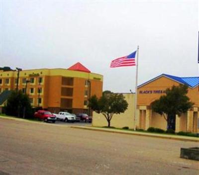 фото отеля Fayetteville Inn And Suites