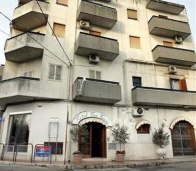 фото отеля Hotel Tre Torri Ostuni