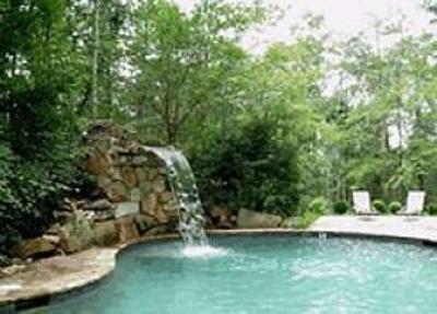 фото отеля Lily Creek Lodge