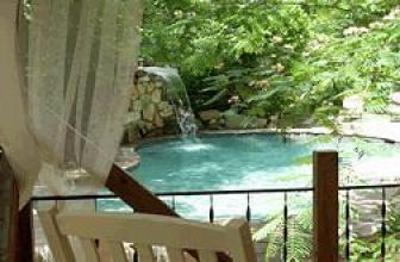 фото отеля Lily Creek Lodge